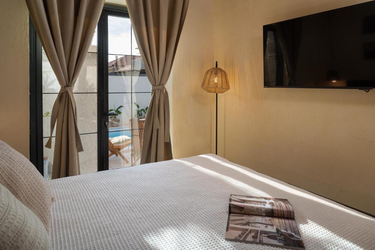Blacksmith'S House - Rental House With Heated Pool Posedarje Esterno foto